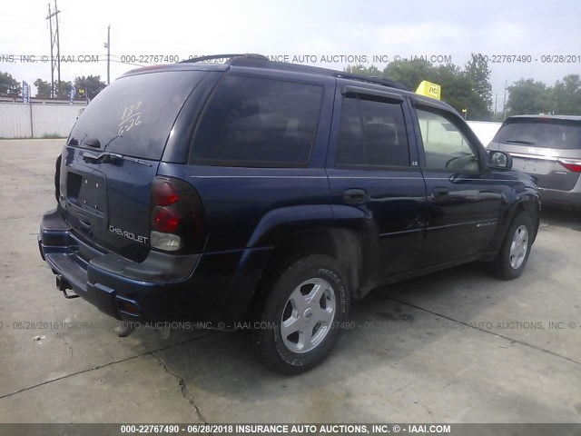 1GNDT13S922476936 - 2002 CHEVROLET TRAILBLAZER  BLUE photo 4