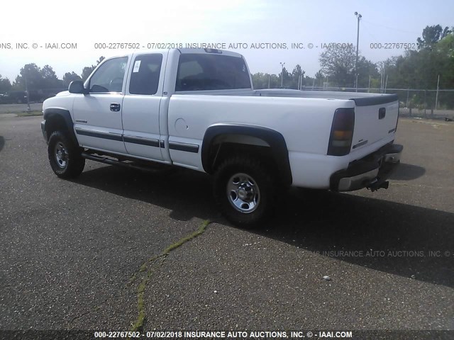 1GCHC29U51E346111 - 2001 CHEVROLET SILVERADO C2500 HEAVY DUTY WHITE photo 3