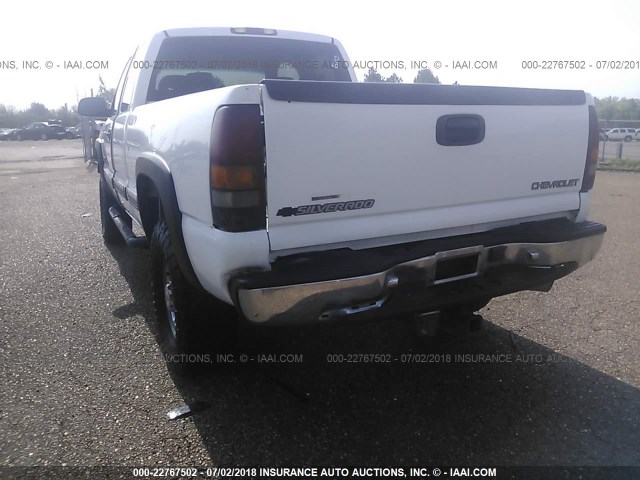 1GCHC29U51E346111 - 2001 CHEVROLET SILVERADO C2500 HEAVY DUTY WHITE photo 6