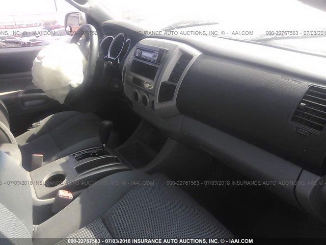 3TMJU62N36M025842 - 2006 TOYOTA TACOMA DOUBLE CAB PRERUNNER SILVER photo 5