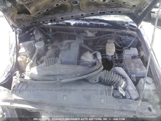 1GTCS1443Y8191792 - 2000 GMC SONOMA BLACK photo 10