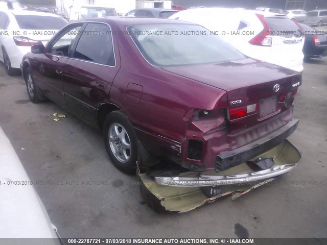 JT2BG28K3X0270199 - 1999 TOYOTA CAMRY LE/XLE Կարմիր լուսանկար 3