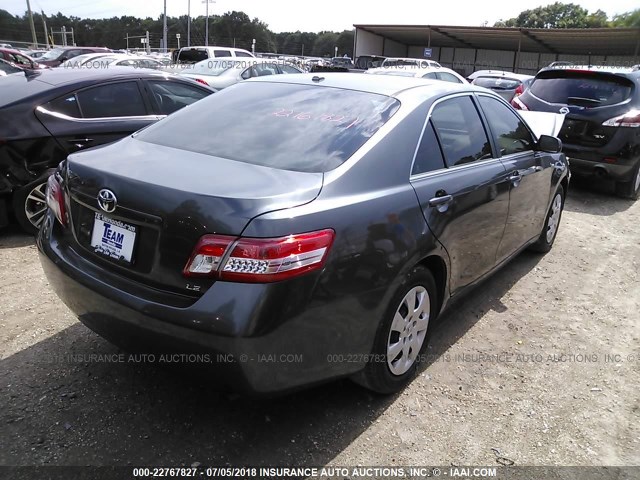 4T1BF3EK2AU052593 - 2010 TOYOTA CAMRY SE/LE/XLE GRAY photo 4
