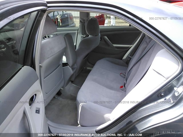 4T1BF3EK2AU052593 - 2010 TOYOTA CAMRY SE/LE/XLE GRAY photo 8