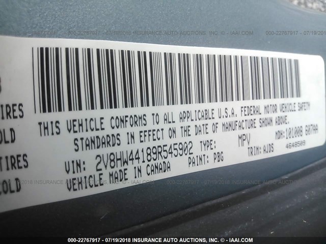 2V8HW44189R545902 - 2009 VOLKSWAGEN ROUTAN S BLUE photo 9