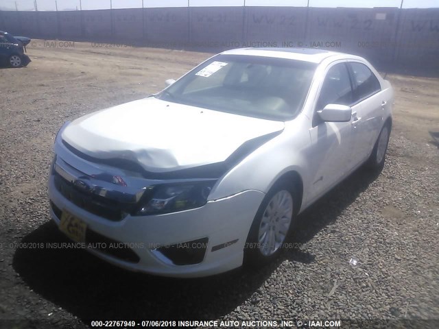 3FADP0L32AR267134 - 2010 FORD FUSION HYBRID WHITE photo 2