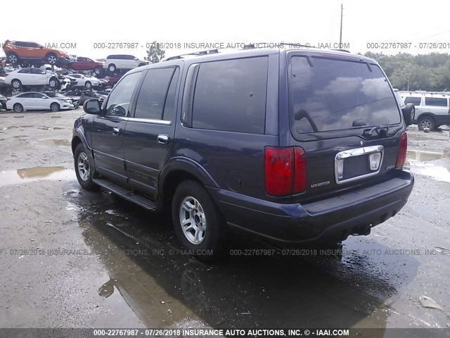 5LMRU27L8WLJ17526 - 1998 LINCOLN NAVIGATOR BLUE photo 3