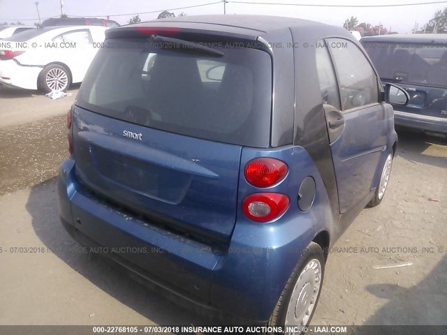 WMEEJ31X79K231027 - 2009 SMART FORTWO PURE/PASSION BLUE photo 4