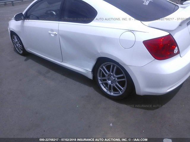 JTKDE167170185563 - 2007 TOYOTA SCION TC 白色 照片 6