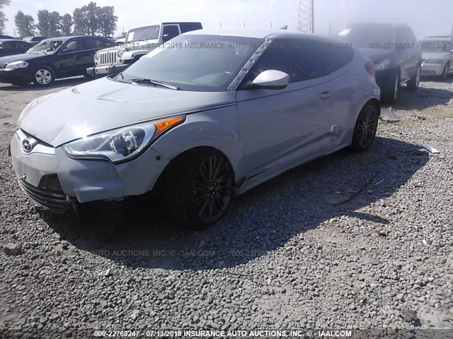 KMHTC6AD4DU153516 - 2013 HYUNDAI VELOSTER GRAY photo 2