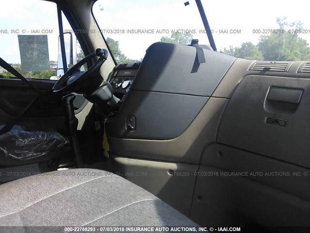 1FUJGLDR99LAK6131 - 2009 FREIGHTLINER CASCADIA 125  WHITE photo 5