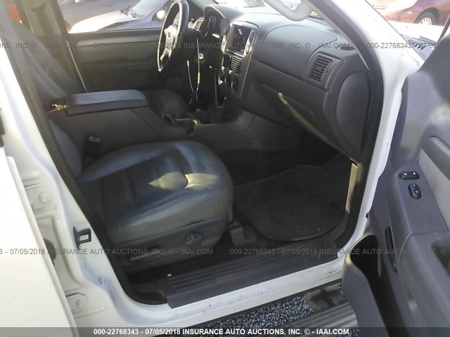 1FMDU73K25UA66511 - 2005 FORD EXPLORER XLT/XLT SPORT/NBX 白色 照片 5