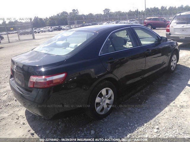 4T1BE46K28U239818 - 2008 TOYOTA CAMRY CE/LE/XLE/SE BLACK photo 4