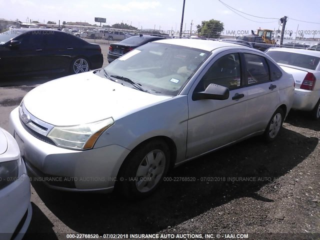 1FAHP34N98W287634 - 2008 FORD FOCUS S/SE SILVER photo 2