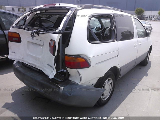 4T3ZF13C6WU014099 - 1998 TOYOTA SIENNA LE/XLE WHITE photo 4