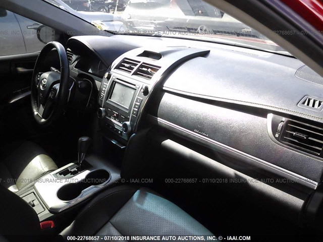 4T1BF1FK9DU640949 - 2013 TOYOTA CAMRY L/SE/LE/XLE 红色 照片 5