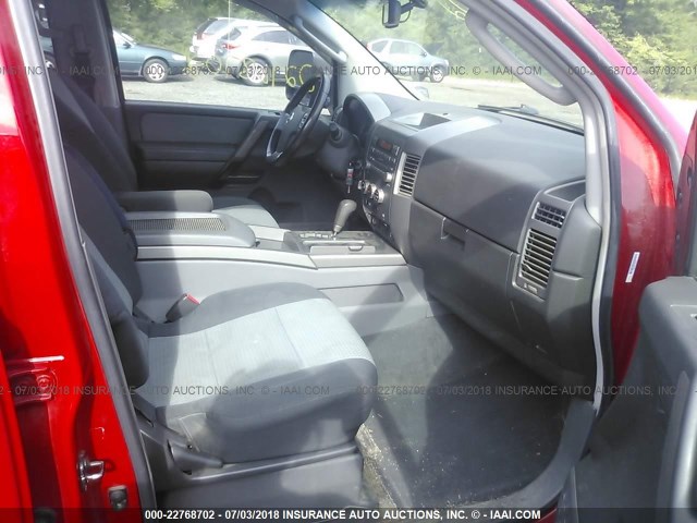 1N6AA07B86N536440 - 2006 NISSAN TITAN XE/SE/LE RED photo 5