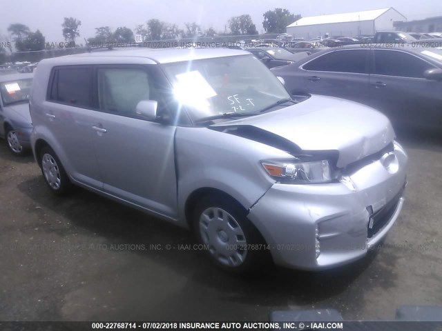 JTLZE4FE5FJ071964 - 2015 TOYOTA SCION XB Silber Foto 1