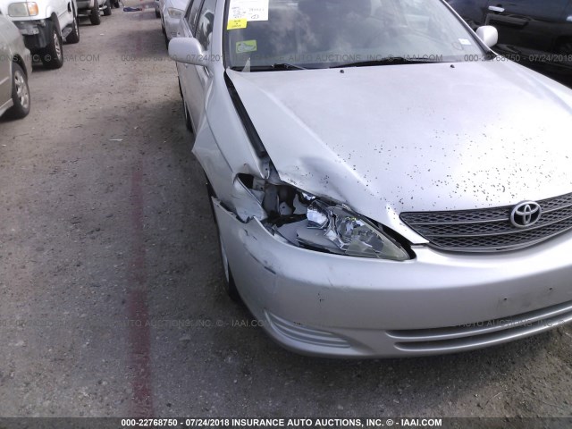 4T1BE32K02U063746 - 2002 TOYOTA CAMRY LE/XLE/SE 灰色 照片 6