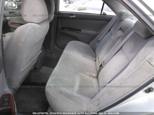 4T1BE32K02U063746 - 2002 TOYOTA CAMRY LE/XLE/SE 灰色 照片 8