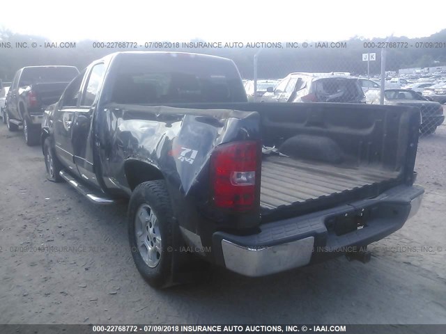 2GCEK19J281259171 - 2008 CHEVROLET SILVERADO K1500 BLUE photo 3