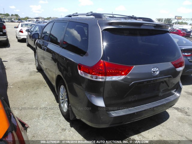 5TDYK3DC8ES419480 - 2014 TOYOTA SIENNA XLE/LIMITED GRAY photo 3