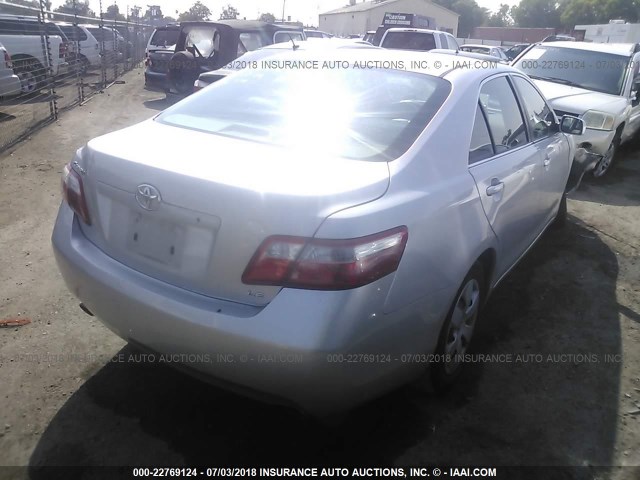 4T1BK46K67U547467 - 2007 TOYOTA CAMRY NEW GENERAT LE/XLE/SE SILVER photo 4