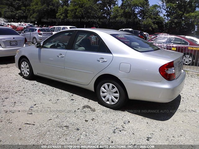 4T1BE32K44U909346 - 2004 TOYOTA CAMRY LE/XLE/SE 银色 照片 3