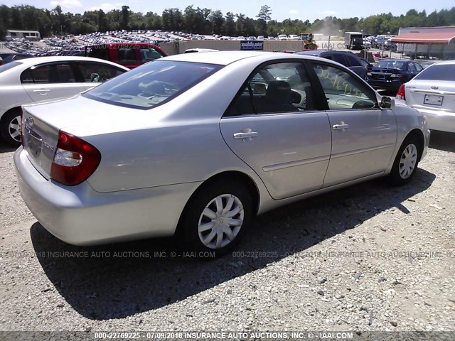 4T1BE32K44U909346 - 2004 TOYOTA CAMRY LE/XLE/SE 银色 照片 4