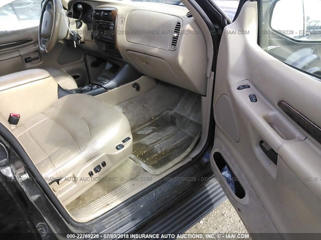 1FMDU85P91ZA65285 - 2001 FORD EXPLORER LIMITED 黑色 照片 5