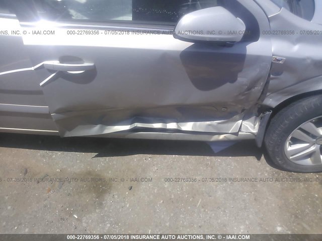 W08AT671385125255 - 2008 SATURN ASTRA XR TAN photo 6