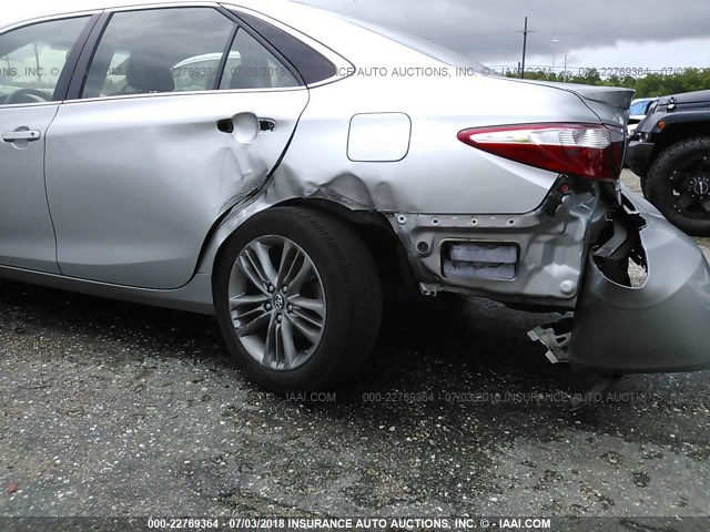 4T1BF1FK3HU789492 - 2017 TOYOTA CAMRY LE/XLE/SE/XSE SILVER photo 6