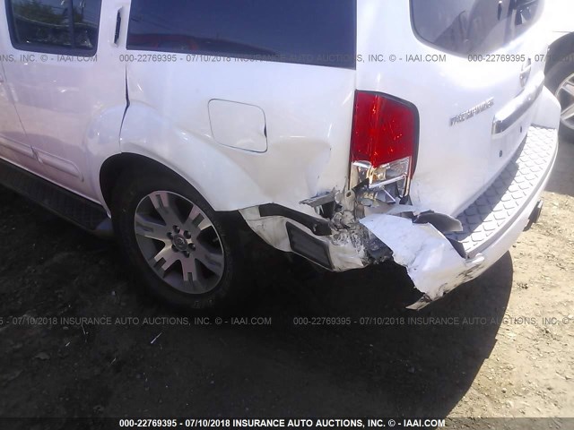 5N1AR18B89C617983 - 2009 NISSAN PATHFINDER S/LE/SE WHITE photo 6