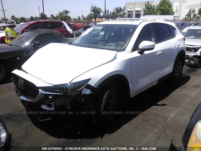 JM3KFADM0J0315092 - 2018 MAZDA CX-5 GRAND TOURING WHITE photo 2