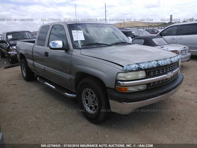 2GCEC19T521158387 - 2002 CHEVROLET SILVERADO C1500 SILVER photo 1