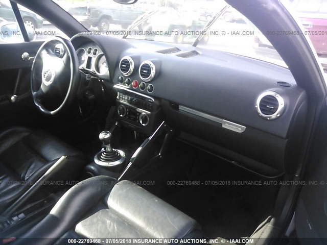 TRUUT28N111037726 - 2001 AUDI TT QUATTRO GRAY photo 5
