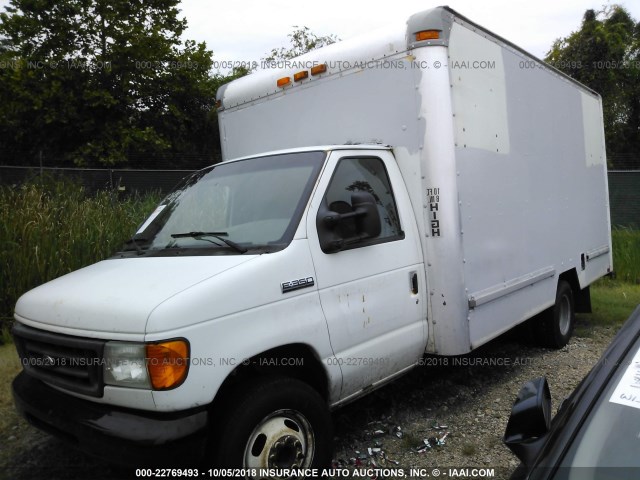 1FDSE35L07DA15417 - 2007 FORD ECONOLINE E350 SUPER DUTY CTWAY VAN WHITE photo 2