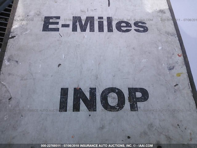 2T1KU4EE8CC812987 - 2012 TOYOTA COROLLA MATRIX  SILVER photo 7