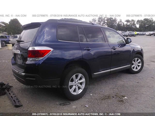 5TDBK3EH2BS046979 - 2011 TOYOTA HIGHLANDER SE BLUE photo 4