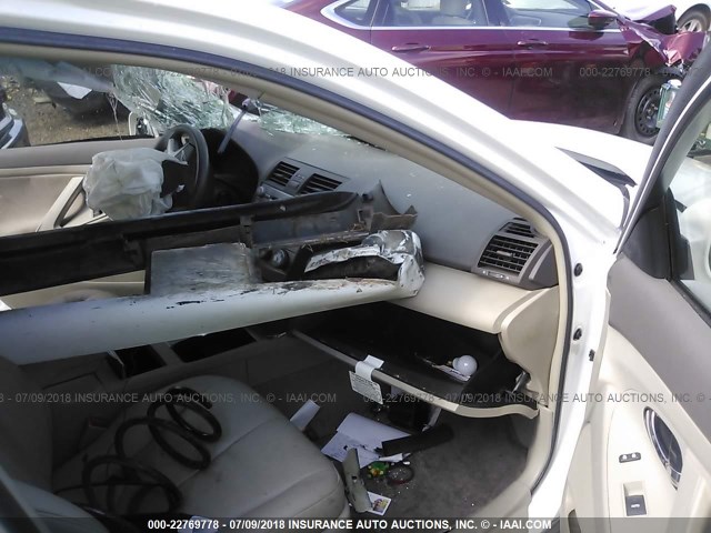 4T1BK3EK7AU604634 - 2010 TOYOTA CAMRY SE/LE/XLE WHITE photo 5