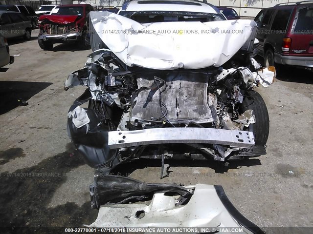 5TDKKRFHXGS161838 - 2016 TOYOTA HIGHLANDER XLE თეთრი ფოტო 6