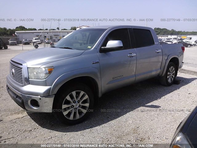 5TFHW5F10AX148057 - 2010 TOYOTA TUNDRA CREWMAX LIMITED SILVER photo 2