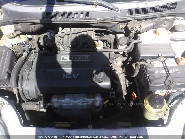 KL1TD52664B230997 - 2004 CHEVROLET AVEO SILVER photo 10