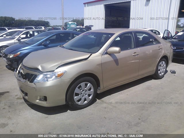 4T1BF3EK0AU030270 - 2010 TOYOTA CAMRY SE/LE/XLE 金色 照片 2