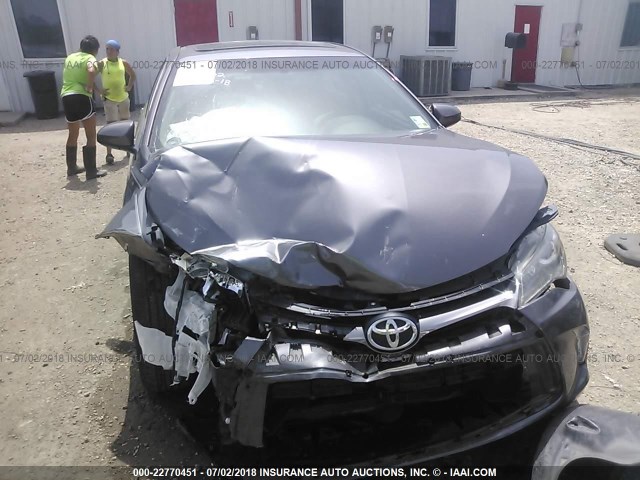 4T1BF1FK4FU478232 - 2015 TOYOTA CAMRY LE/XLE/SE/XSE GRAY photo 6