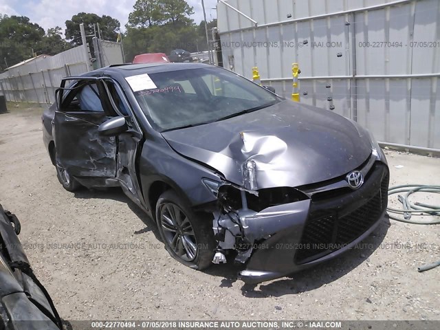 4T1BF1FK6GU214740 - 2016 TOYOTA CAMRY LE/XLE/SE/XSE 灰色 照片 1