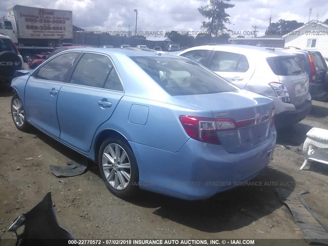 4T1BK1FK8CU521347 - 2012 TOYOTA CAMRY SE/XLE BLUE photo 3