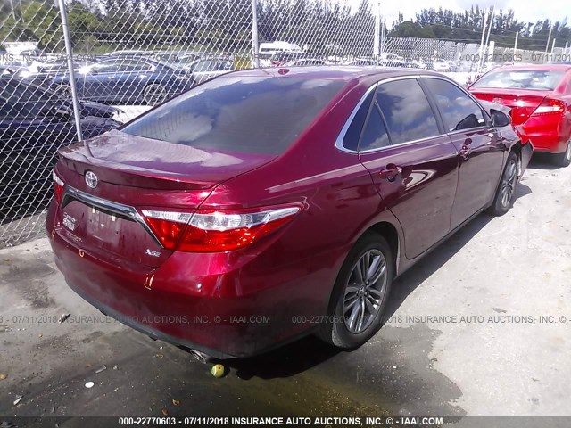 4T1BF1FK7HU770377 - 2017 TOYOTA CAMRY LE/XLE/SE/XSE 栗色 照片 4