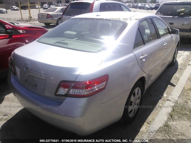4T1BF3EK8AU084805 - 2010 TOYOTA CAMRY SE/LE/XLE SILVER photo 4