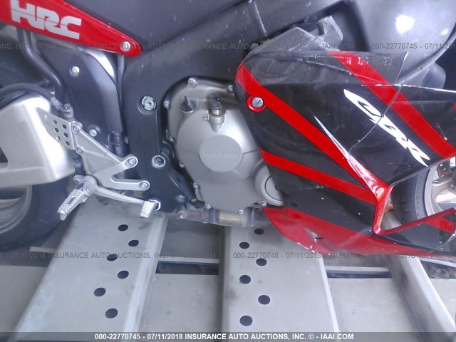 JH2PC37074M103337 - 2004 HONDA CBR600 RR RED photo 8